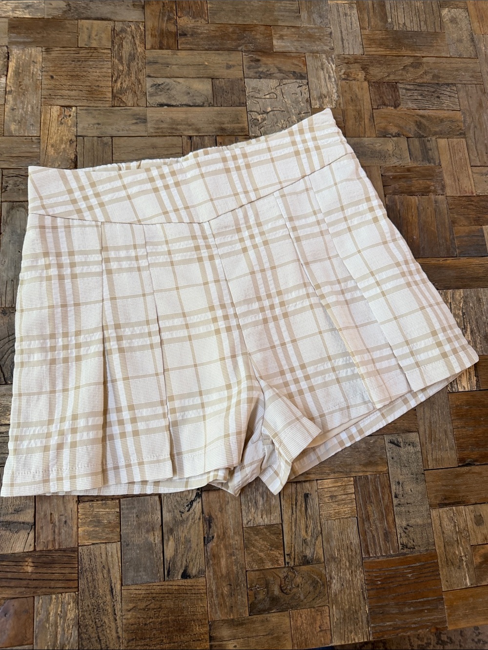 Molly Green Jane Cream Plaid Shorts Medium